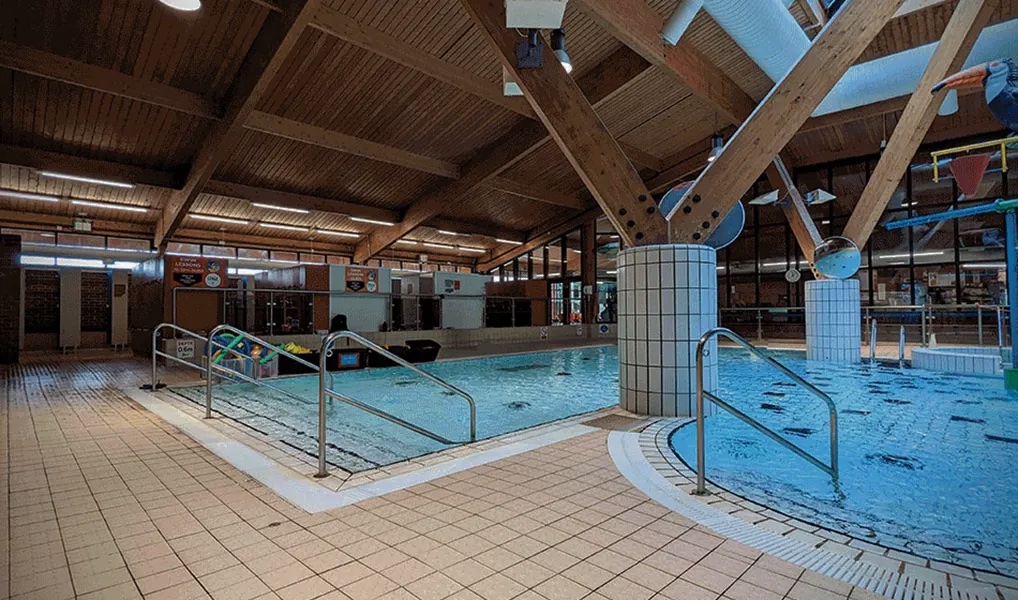 Indoor swimming pool at Dorset leisure centre served by the refurbished AHU