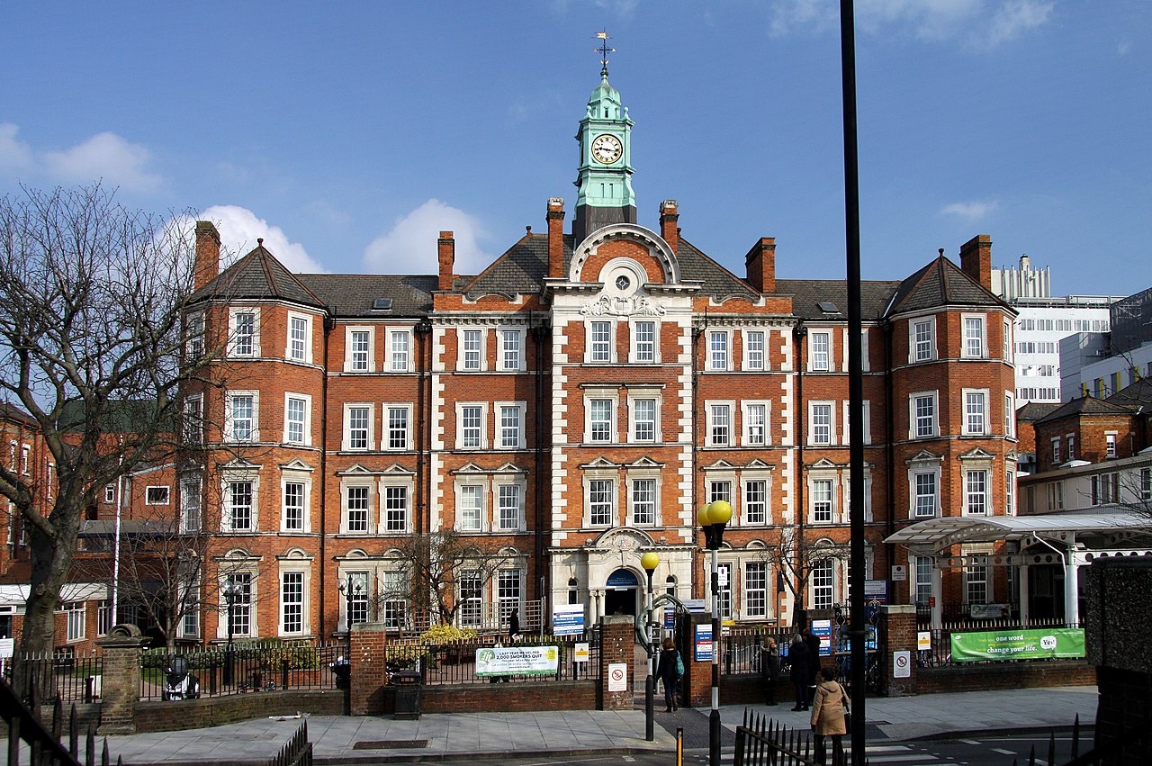 NHS Hammersmith and Fulham hospital building exterior