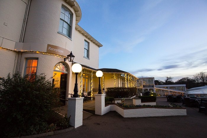 Warner Leisure Hotel Gunton Hall entrance exterior